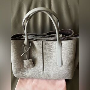 Radley London’s Hillgate Place Suede Medium Grab Multiway in Cloud Burst!